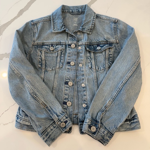 NWOT GAP Kids Icon Denim Jacket in Medium Wash - Picture 3 of 5
